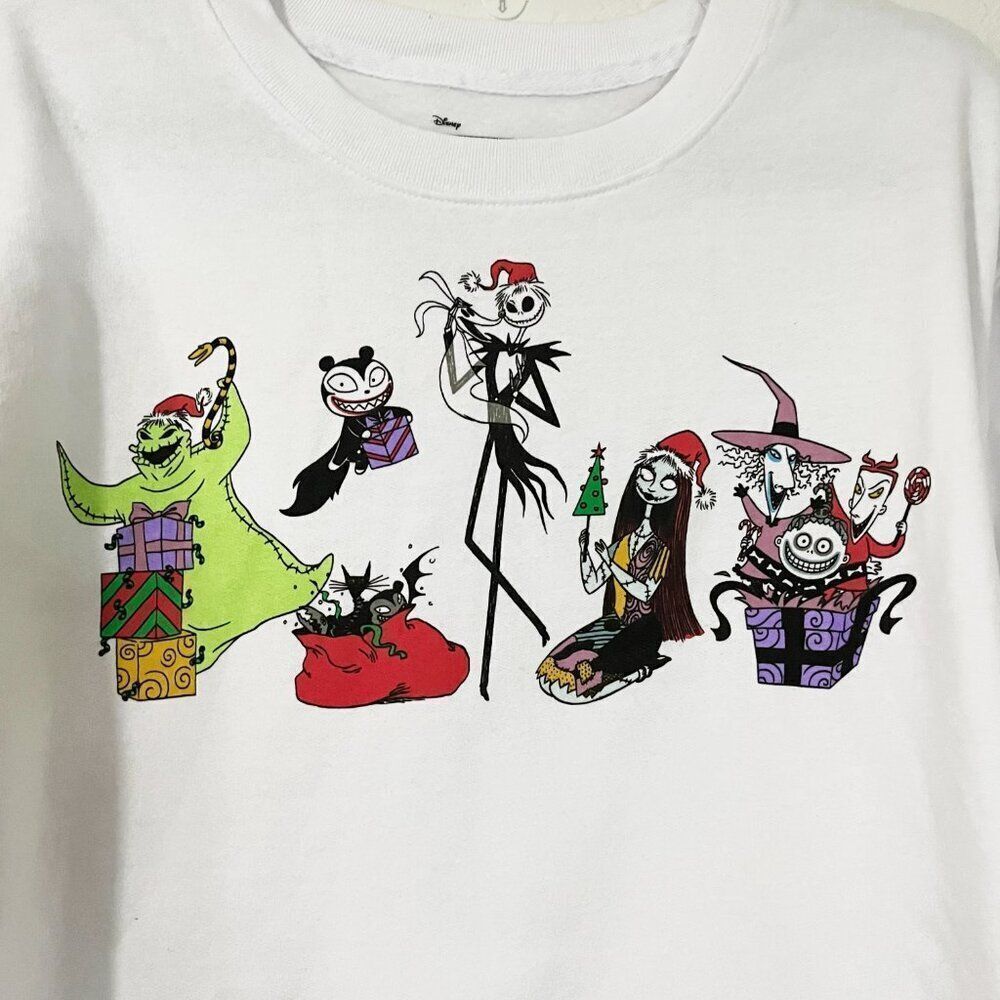 Disney The Nightmare Before Christmas Cropped Sweatshirt NWOT Size XL - Picture 2 of 6